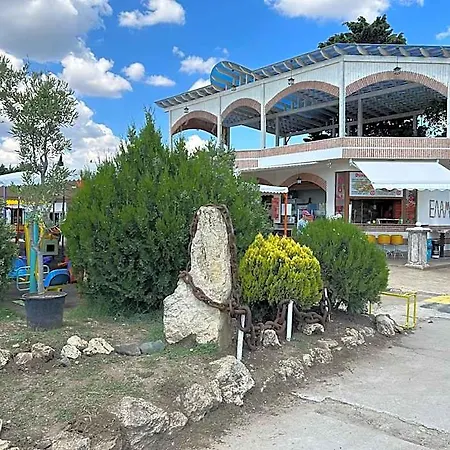 Panorama-chantall- Izba Family Nesebar